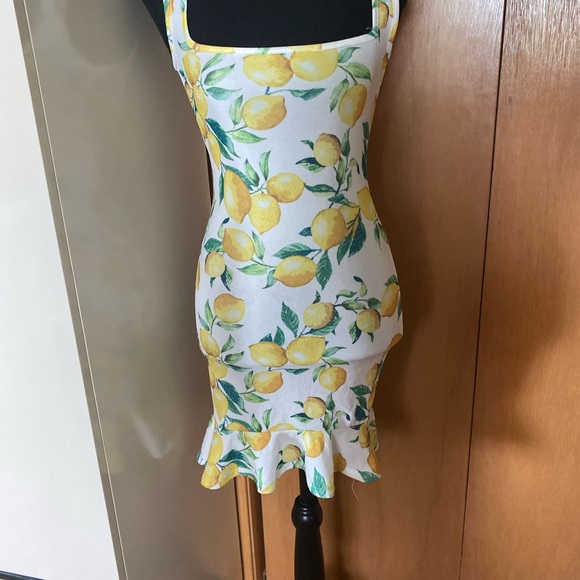 Summer lemon Missguided dress - Picture 3 of 11